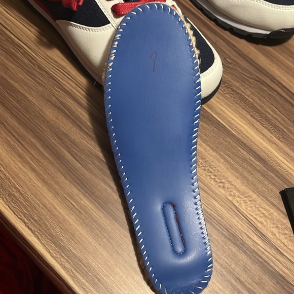 Bear paw Hoodoo red, white, and blue fur sneakers - Picture 12 of 16